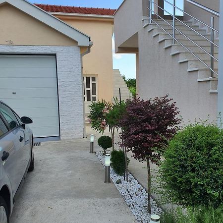 Ferienwohnung Apartman Tolosi 2 Podgorica Exterior foto